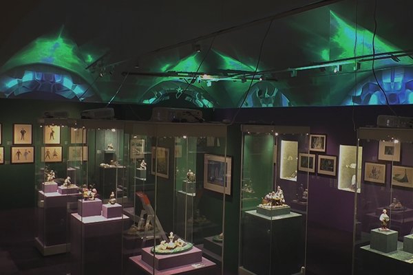 Stone exhibition — crystal refraction sequence II